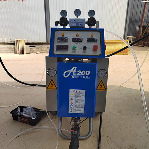 聚氨酯管道保溫京華邦威發(fā)泡機(jī) 聚氨酯管道保溫京華邦威發(fā)泡機(jī)